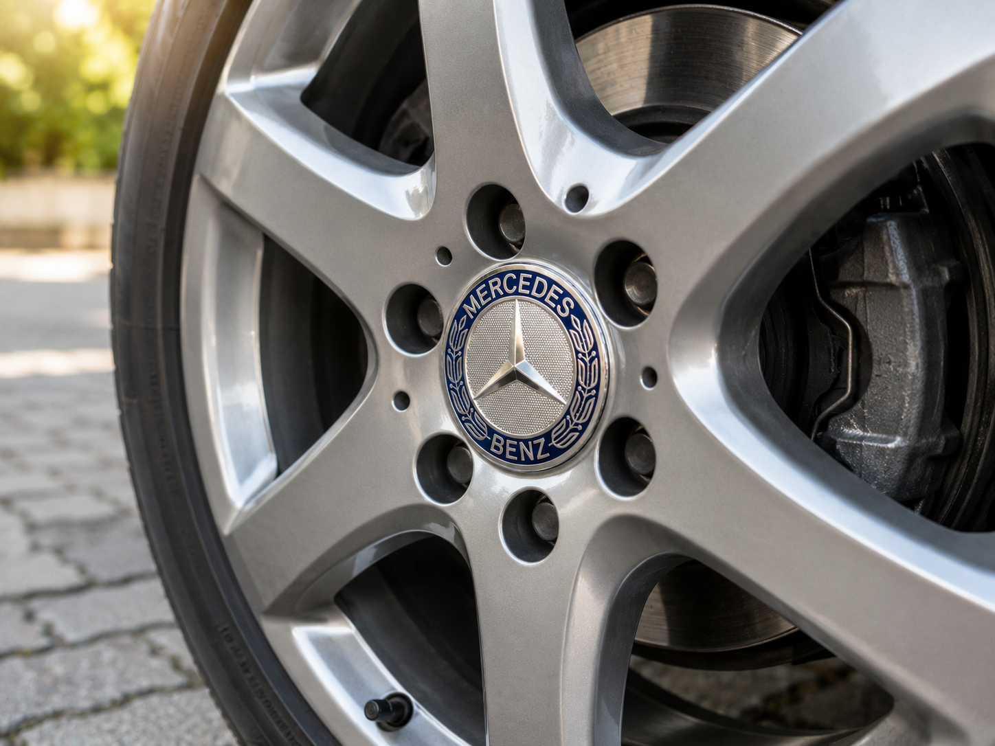 4 db Mercedes-Benz Felni Középkupak – Csillag Emblémás Kerékagy Fedél