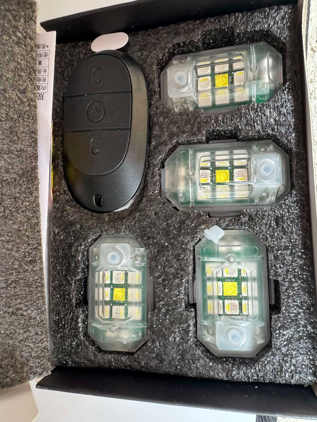 4 db-os USB tölthető kerékpár biztonsági lámpa szett távirányítóval