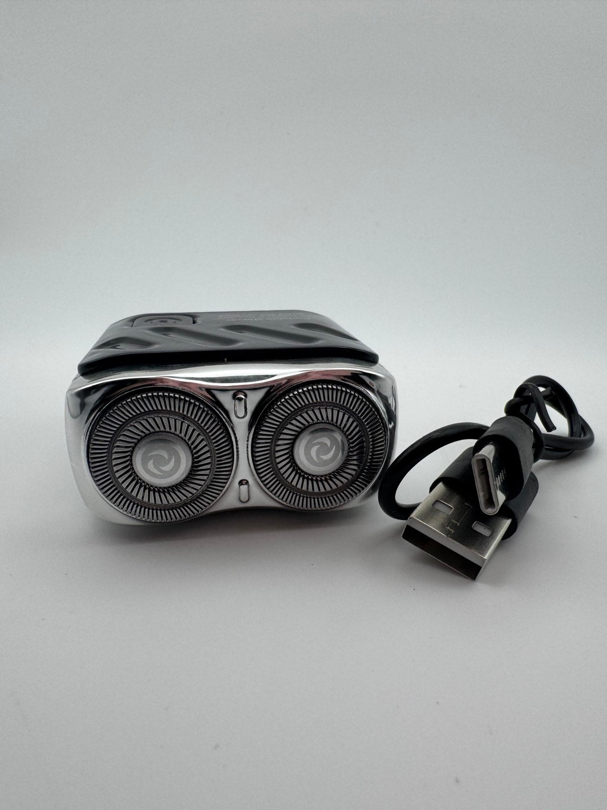 Mini USB-C Elektromos Borotva – Kétfejes Utazó Borotva