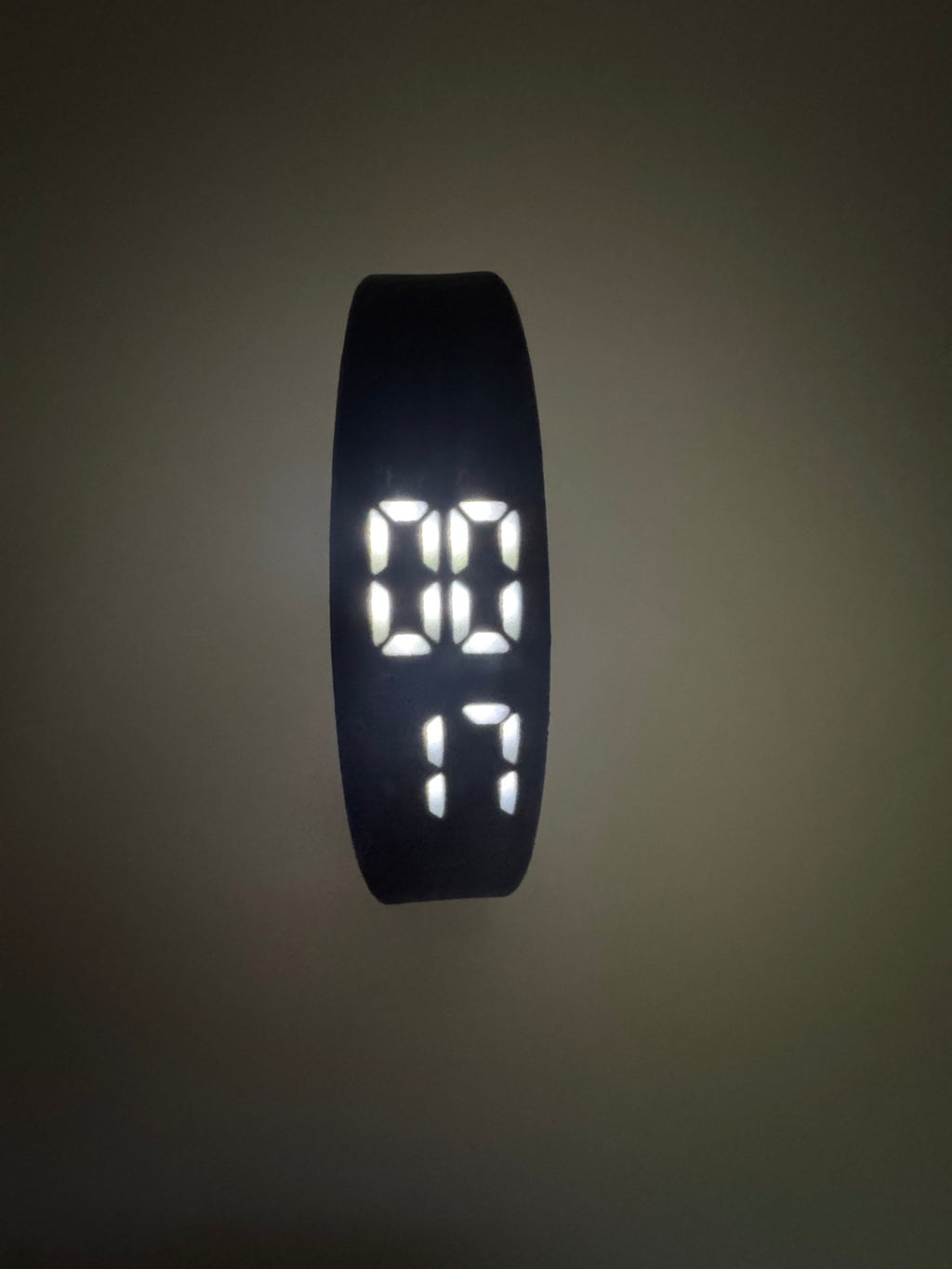 USB Tölthető Digitális LED Ébresztőóra Hőmérővel és Rezgő Ébresztéssel