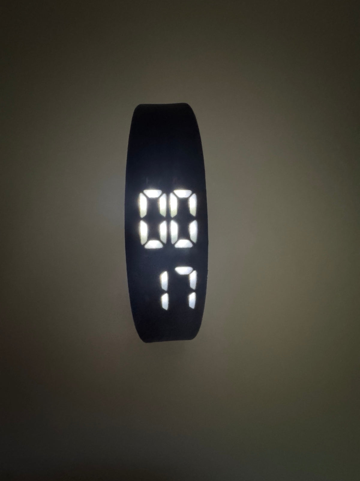 USB Tölthető Digitális LED Ébresztőóra Hőmérővel és Rezgő Ébresztéssel
